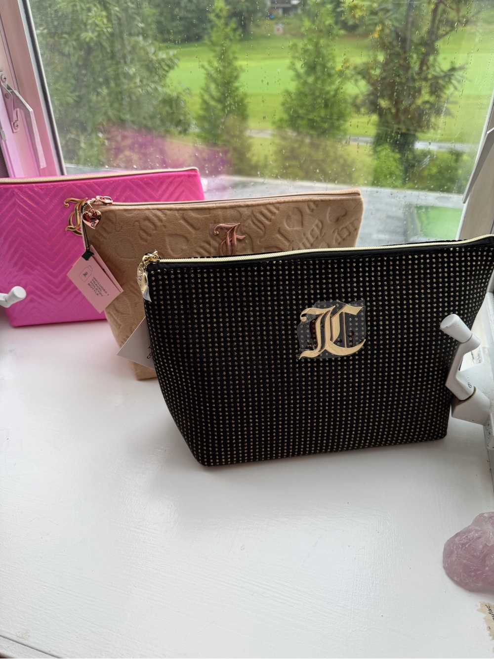 Juicy Couture Amazing set of 3 NWT Zipper Cases w Gold Logo Tan Pink Glitter